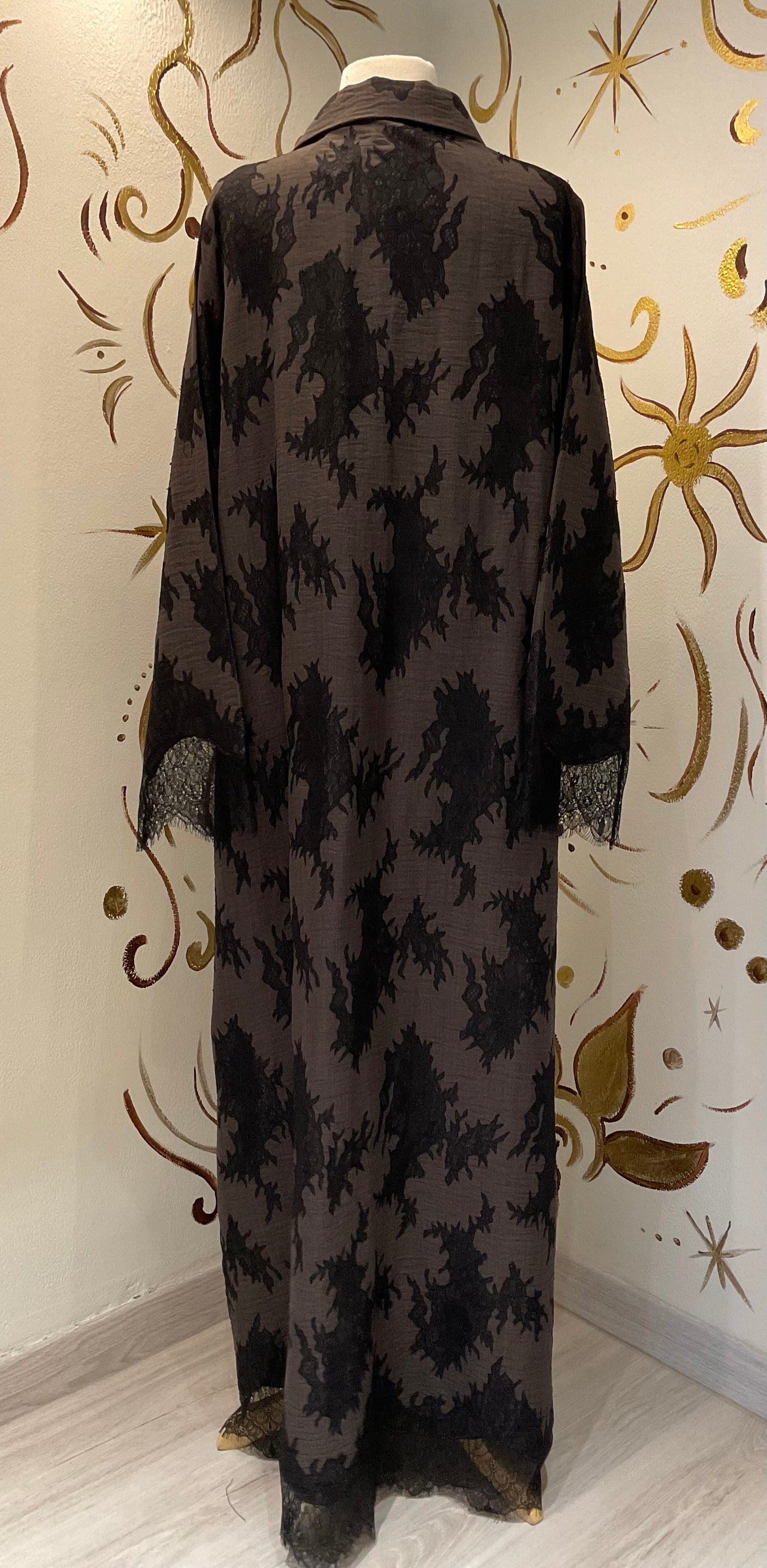 Laced-Abaya